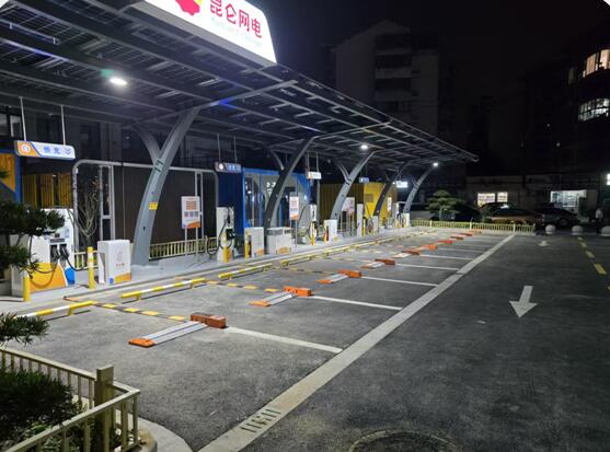 中國石油無錫惠峰充電站 - 中出網(wǎng)-智能出入口與停車充電門戶