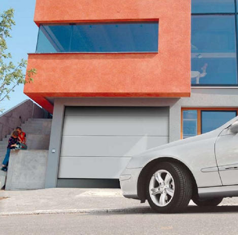 分節(jié)提升式車庫(kù)門