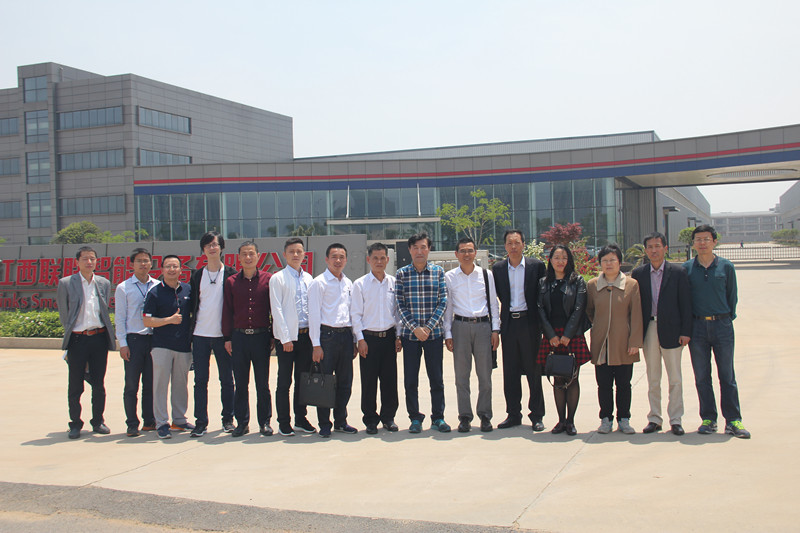 百勝“36V直流”系列產(chǎn)品獲中建金協(xié)自動門電動門協(xié)會及佛山自動門行業(yè)協(xié)會領(lǐng)導、專家高度認可