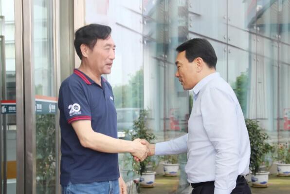 “護航行動”暖人心——南昌縣委書記熊運浪蒞臨百勝智能調(diào)研指導(dǎo)