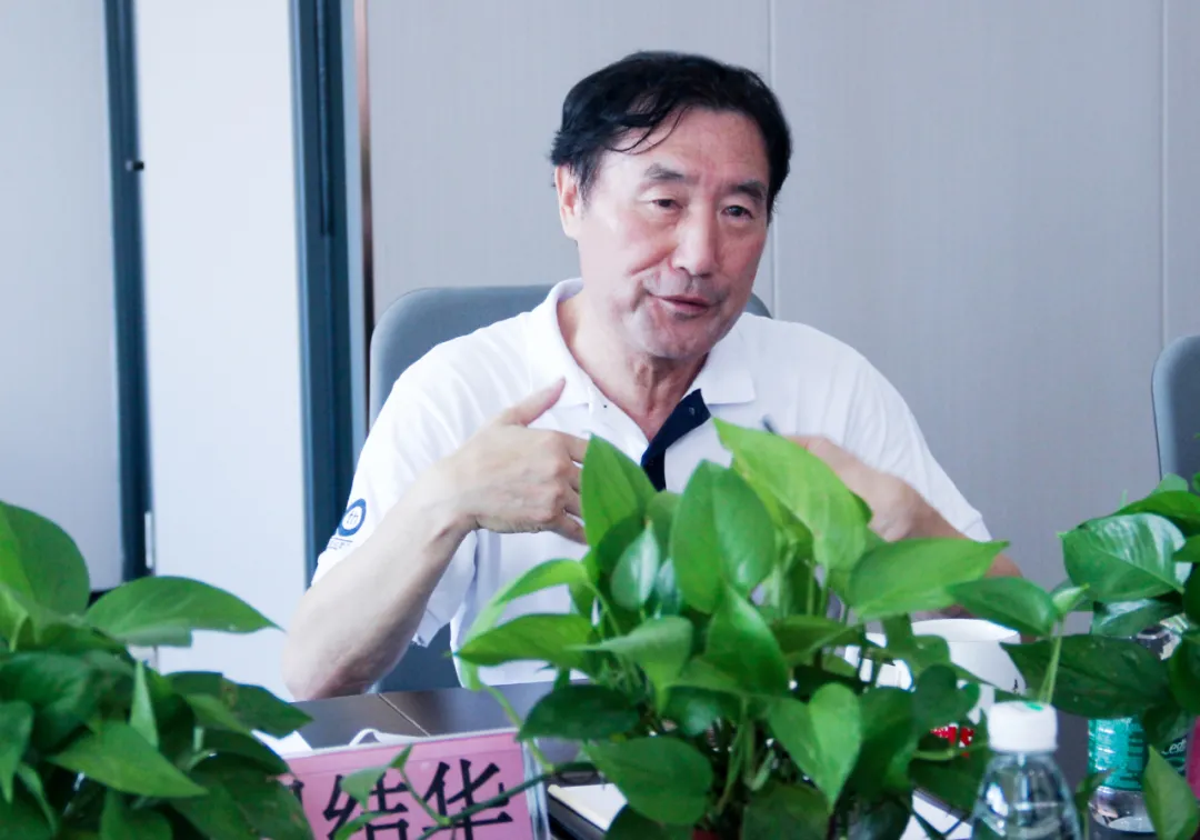 公司董事長劉潤根對省發(fā)改委副主任寧全一行的到來表示歡迎