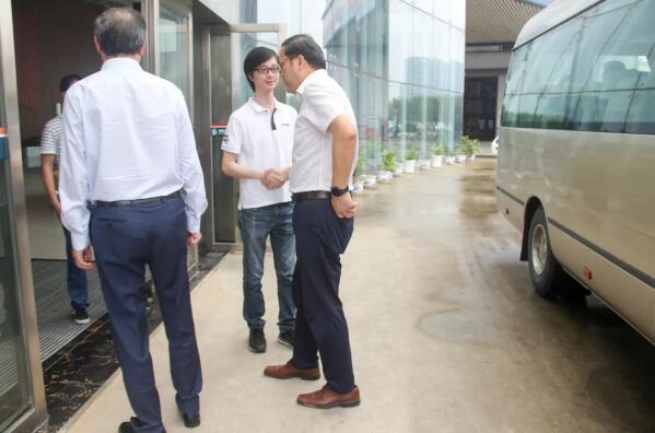 江西省商務廳廳長謝一平一行蒞臨百勝智能開展“我為群眾辦實事”走訪調研活動