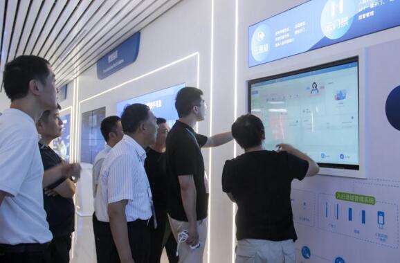 全國(guó)13省、市安全防范協(xié)會(huì)領(lǐng)導(dǎo)蒞臨百勝智能調(diào)研