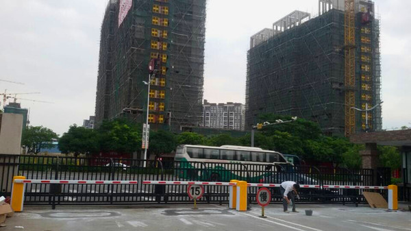 東莞某美資企業(yè)道閘案例 - 中出網-智能出入口與停車充電門戶