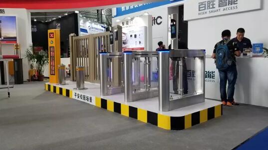 百勝智能通道閘