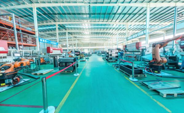 鈑金機(jī)器人生產(chǎn)線(xiàn)