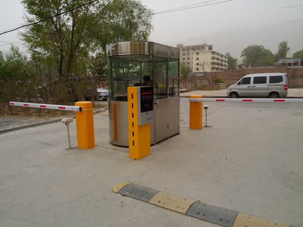 西寧市林業(yè)小區(qū)停車(chē)場(chǎng)系統(tǒng)案例 - 中出網(wǎng)-智能出入口與停車(chē)充電門(mén)戶(hù)
