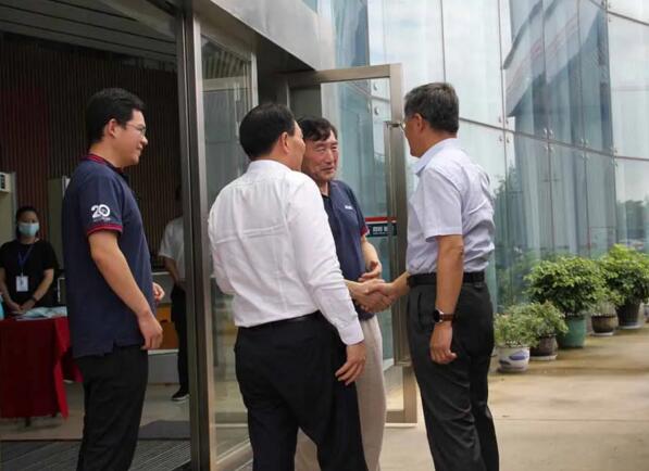 省委常委、省紀(jì)委書記馬森述蒞臨百勝智能調(diào)研指導(dǎo)