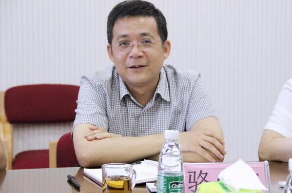 省金融監(jiān)管局副局長駱小林對百勝智能的上市工作給予了充分肯定