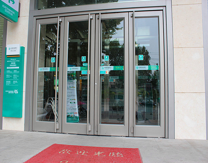 氟碳噴涂肯德基門（型材門）