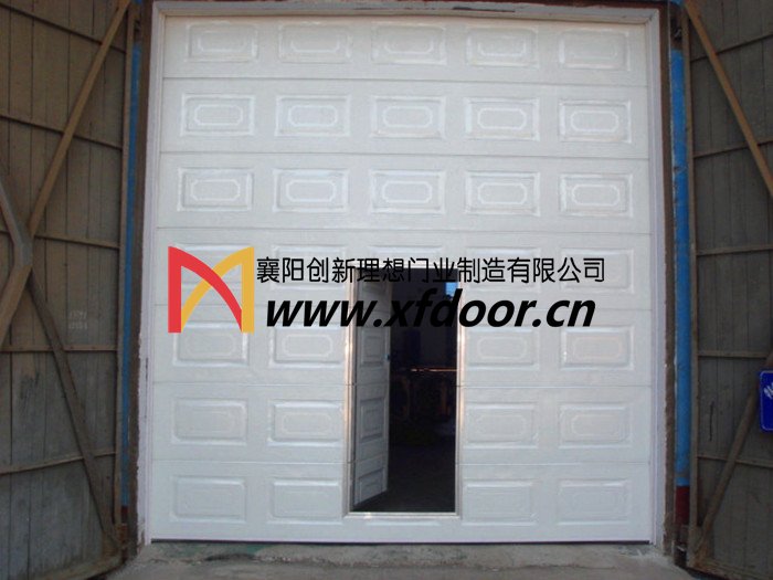 中車集團(tuán)襄陽南車電機(jī)技術(shù)有限公司工業(yè)提升門案例 - 中出網(wǎng)-智能出入口與停車充電門戶