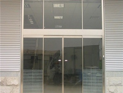 自動(dòng)門(mén)