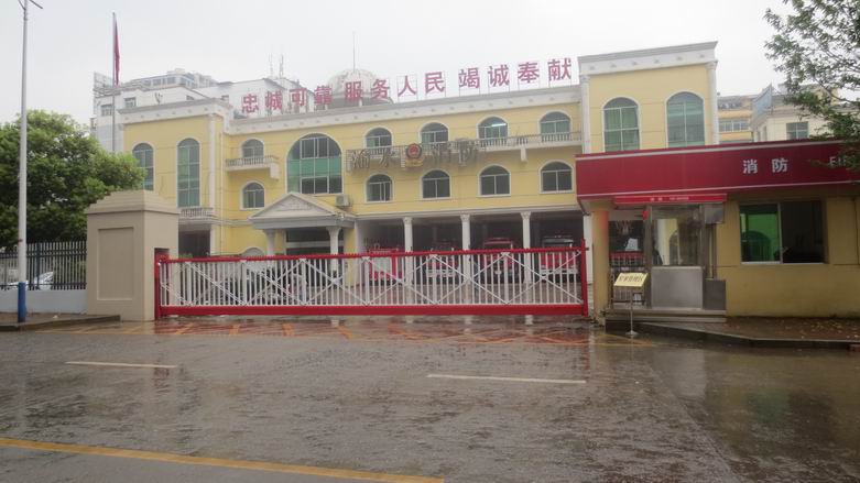 南北德信懸浮門(mén)為江西渝水消防帶來(lái)便利