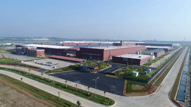 自豪！南北德信838系列懸浮門與上汽通用五菱一同走出國門