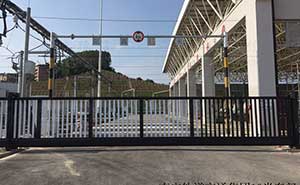 南寧軌道交通集團(tuán)10米東門（1）無軌懸浮門案例 - 中出網(wǎng)-智能出入口與停車充電門戶