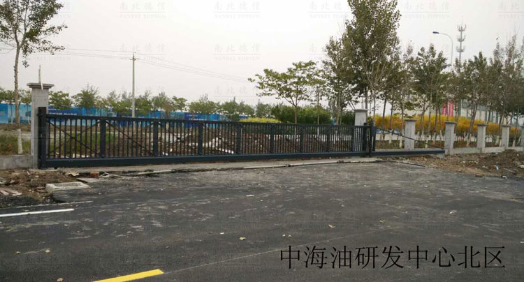 中海油研發(fā)中心北區(qū)智能無(wú)軌懸浮門案例 - 中出網(wǎng)-智能出入口與停車充電門戶