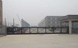 河北海特克焊接設(shè)備制造有限公司無軌懸浮門工程案例 - 中出網(wǎng)-智能出入口與停車充電門戶