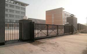 烏魯木齊足球協(xié)會(huì)智能無(wú)軌懸浮門工程案例