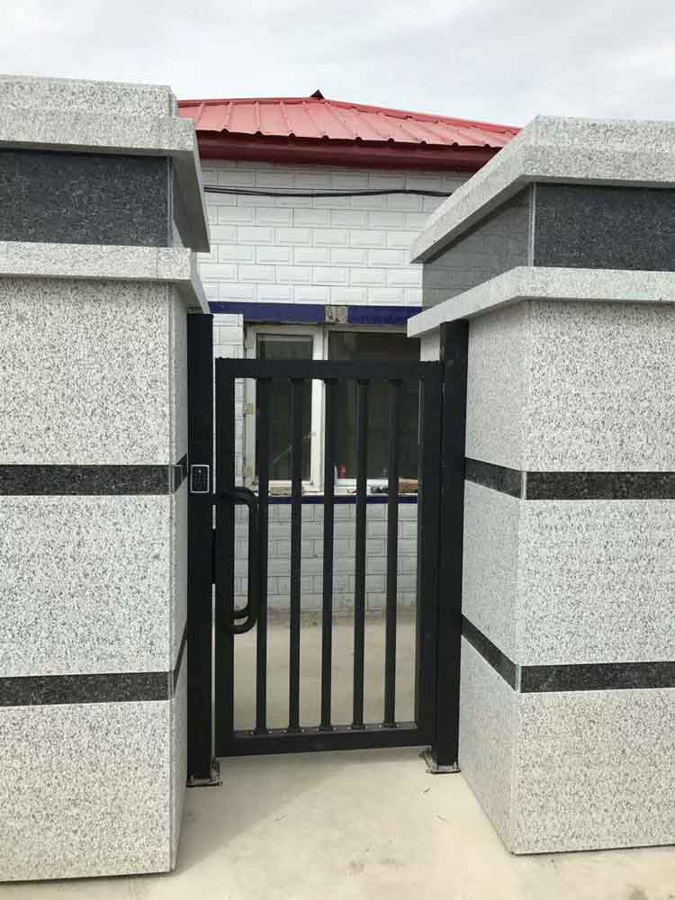 五常市億粉米業(yè)628小門(mén) - 中出網(wǎng)-智能出入口與停車充電門(mén)戶