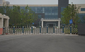 江蘇鎮(zhèn)江飛機(jī)場智能安全伸縮平移門工程案例