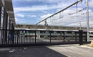 南寧軌道交通集團(tuán)10米北門(mén)智能安全伸縮平移門(mén)工程案例