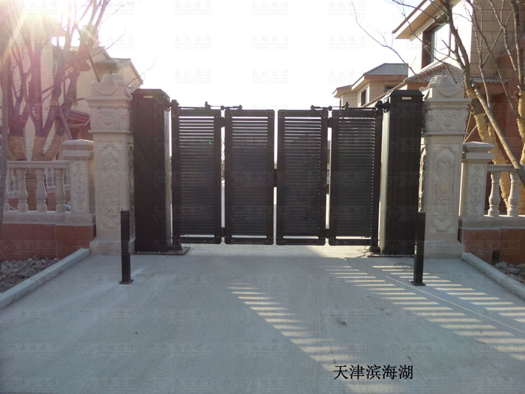 天津?yàn)I海湖智能懸折門案例 - 中出網(wǎng)-智能出入口與停車充電門戶