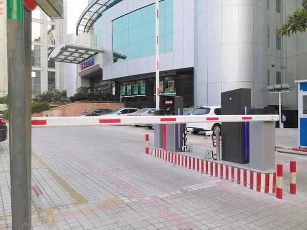 佛山南海農(nóng)商銀行停車(chē)場(chǎng)系統(tǒng)工程案例 - 中出網(wǎng)-智能出入口與停車(chē)充電門(mén)戶(hù)