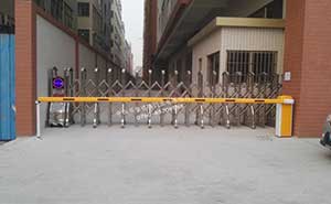 橫欄迪輝工業(yè)園電動伸縮門案例