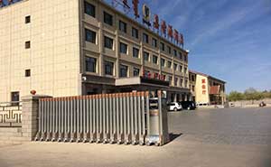 嘉世源酒店伸縮門案例