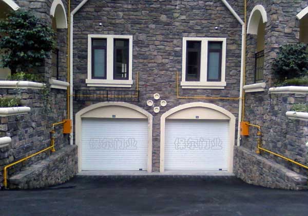 東原·金馬湖壹號(hào)車庫門案例 - 中出網(wǎng)-智能出入口與停車充電門戶