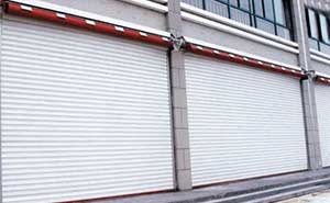 抗風(fēng)卷簾門(mén)