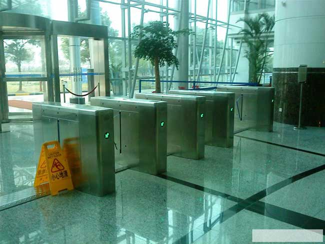 上海橋式圓角翼閘案例 - 中出網-智能出入口與停車充電門戶