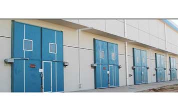 工業(yè)車(chē)庫(kù)門(mén)