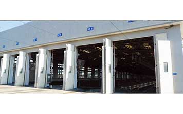 工業(yè)車(chē)庫(kù)門(mén)