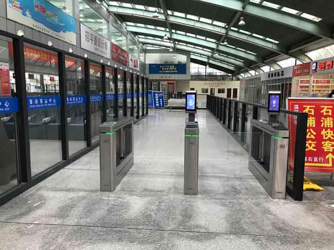 寧波象山客運(yùn)中心站通道閘案例 - 中出網(wǎng)-智能出入口與停車充電門戶