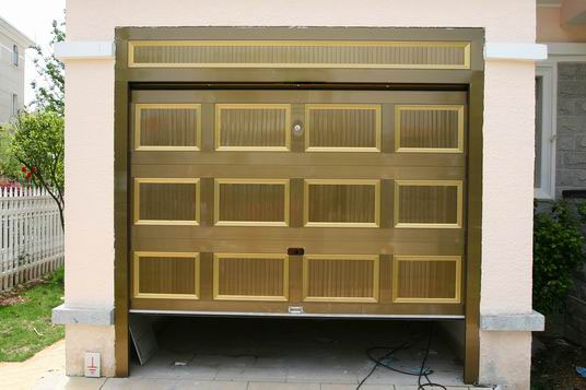 自動(dòng)車(chē)庫(kù)門(mén)