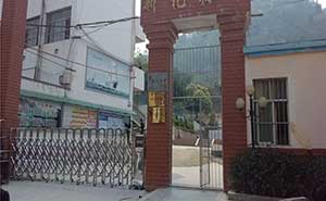 百色新化中學(xué)電動伸縮門案例