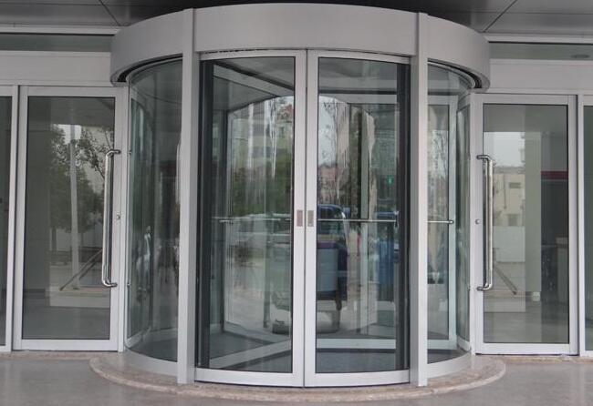 三翼旋轉(zhuǎn)門