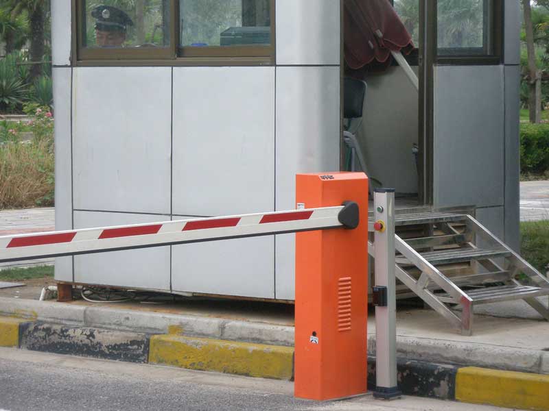 機(jī)關(guān)辦公中心停車(chē)場(chǎng)系統(tǒng)案例 - 中出網(wǎng)-智能出入口與停車(chē)充電門(mén)戶(hù)