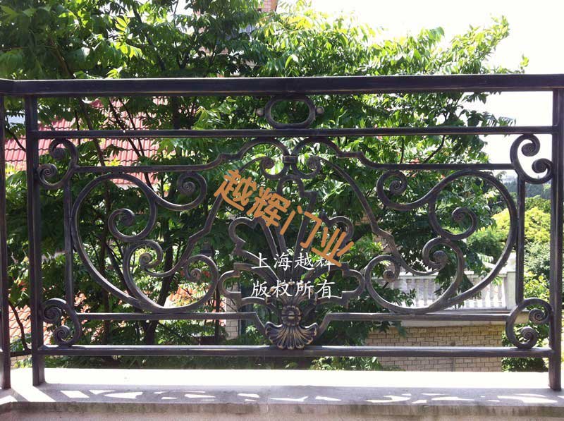 上海嘉定鐵藝護(hù)欄案例 - 中出網(wǎng)-智能出入口與停車充電門戶