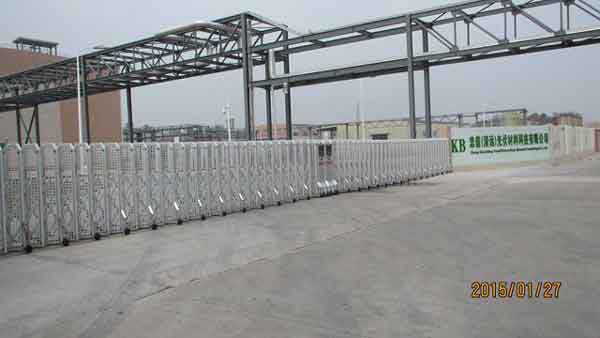 清遠(yuǎn)忠信光伏材料科技有限公司（建滔）伸縮門案例 - 中出網(wǎng)-智能出入口與停車充電門戶