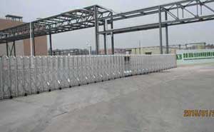 清遠(yuǎn)忠信光伏材料科技有限公司（建滔）伸縮門(mén)案例