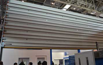 較大工業(yè)提升門