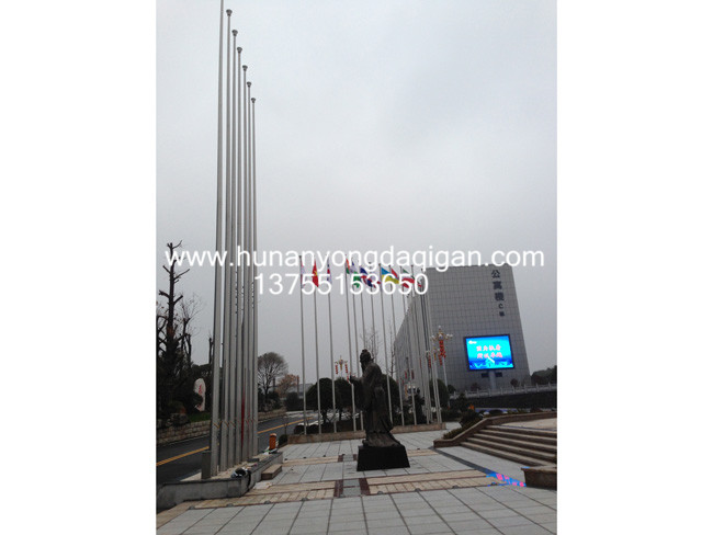 錐形電動內(nèi)置式旗桿