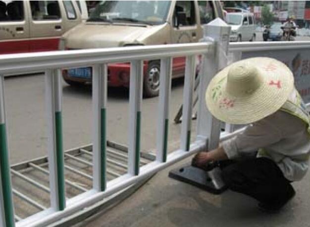 菏澤交通護欄案例 - 中出網(wǎng)-智能出入口與停車充電門戶