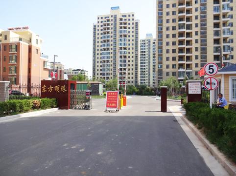 東方明珠伸縮門案例 - 中出網(wǎng)-智能出入口與停車充電門戶