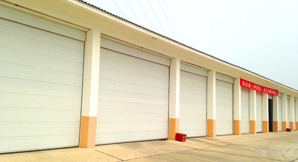 工業(yè)滑升門