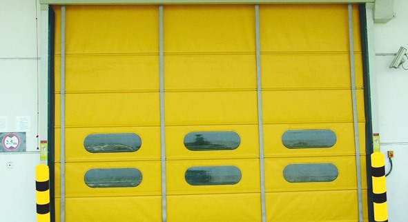 抗風堆積快速門