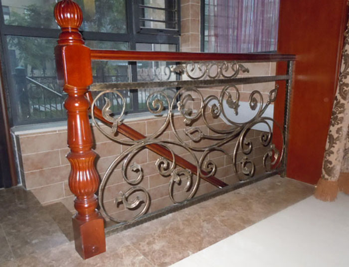 佛山新城鐵藝護(hù)欄案例 - 中出網(wǎng)-智能出入口與停車充電門戶