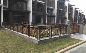 蘿崗中天花園護(hù)欄案例 - 中出網(wǎng)-智能出入口與停車充電門戶